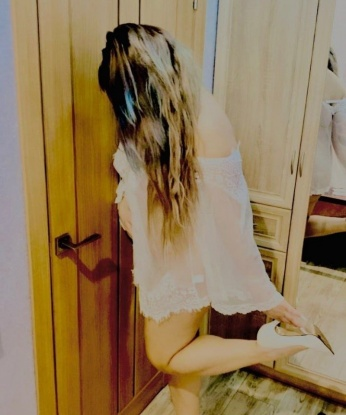Нежная 🌸 и опытная 💋 индивидуалка приглашает в свои объятия! Я готова окунуть тебя в мир страсти и наслаждения.🔥
Создам атмосферу уюта и релакса, где каждая минута будет наполнена наслаждением и непередаваемыми эмоциями.🌌
У меня ты найдешь роскошь и стиль, деликатность и страсть в каждом моем прикосновении. 💫
Мои услуги охватывают все твои желания и фантазии: классический секс, оральные ласки, эротический массаж и многое другое. 😈
Мои фото не требуют дополнительных комментариев – я настоящая черная кошка, готовая растопить твоё сердце. 💣
Все мои гости остаются довольным и возвращаются ко мне снова и снова! Поэтому, если ты находишься в Москве, не упусти возможность окунуться в волшебный мир страсти со мной. Обещаю, ты не пожалеешь! 😉 Настенька